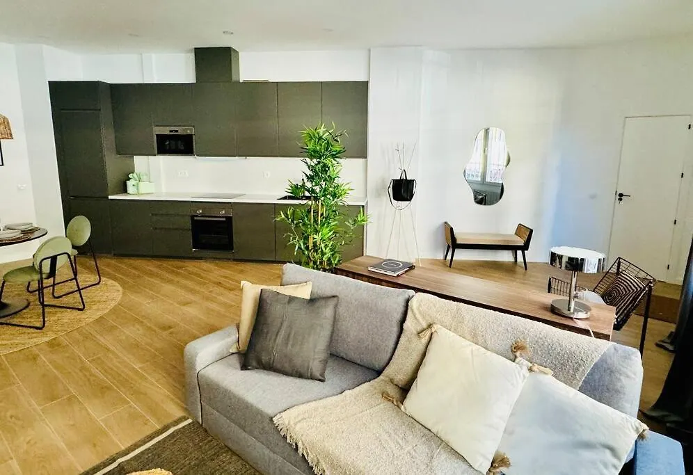 Chic & Stylish Madrid Hideout Apartment Spain